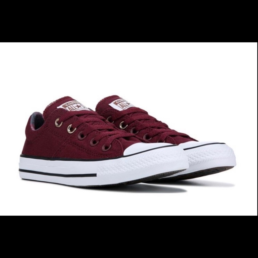 Converse maroon low top